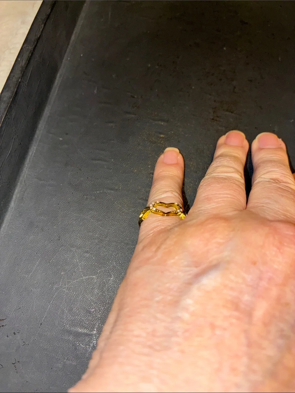 N/A elegant gold